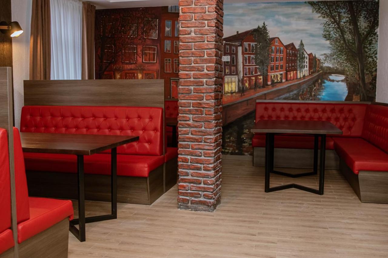 Graff Hotel Dnipro Exteriör bild