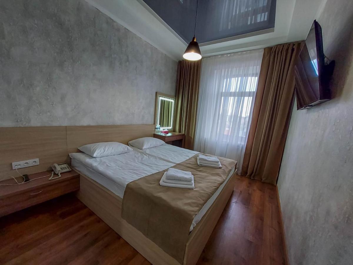 Graff Hotel Dnipro Exteriör bild